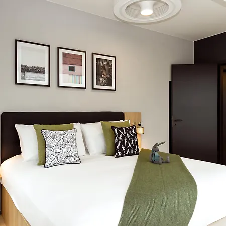 Wilde Berlin, Checkpoint Charlie מלון דירות 4*