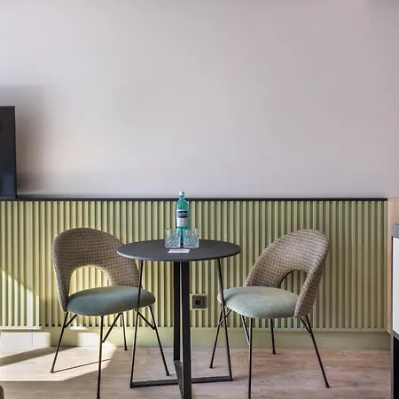 Numa Arc Aparthotel