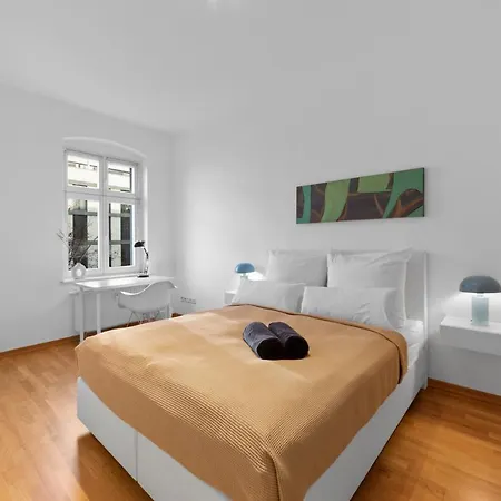 Appartement Beautiful 80sqm In Berlin-mitte Berlijn