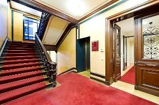 Aparthotel Numa Arc 4*