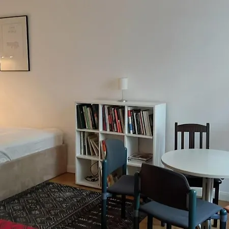 Central, Charming Studio For Up To 3 People In Historic Building Apartament