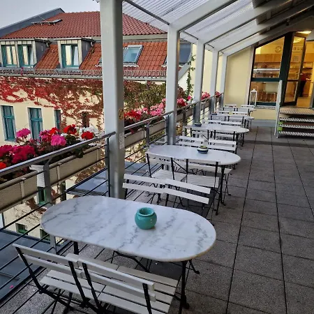 Mikon Eastgate - Centre Hotel 3*