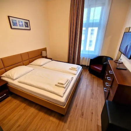 Mikon Eastgate - Centre Hotel 3*