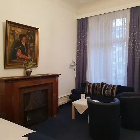 Seifert Am Kurfuerstendamm 3*