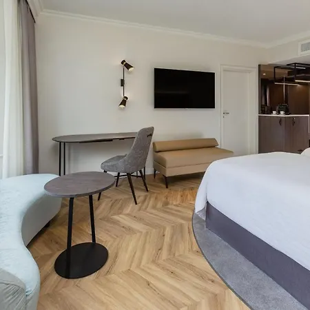 The Westin Grand Hotel 5*