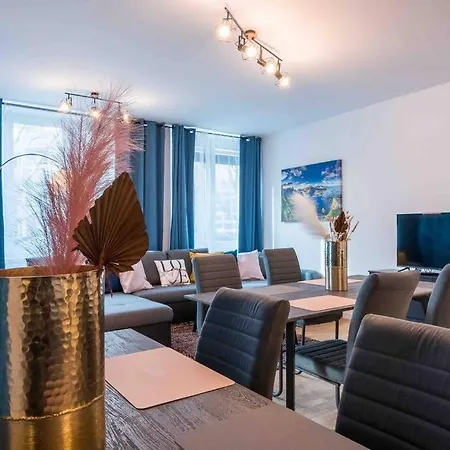 Big 7rms Loft, 1alocation Apartment