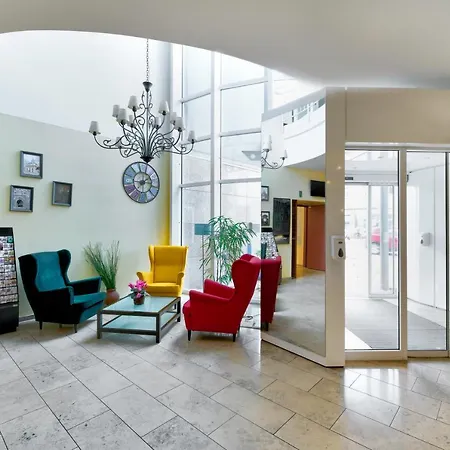 Hotel Am Schloss Koepenick By Golden Tulip 3*