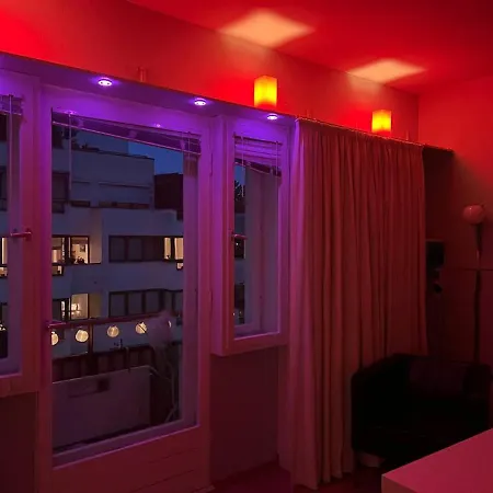 Cozy Modern With Small Balcony In The Heart Of * Berlín
