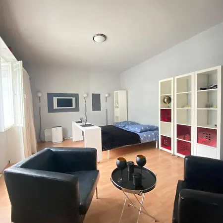 Cozy Modern With Small Balcony In The Heart Of * Berlín