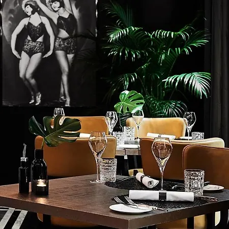 Roomers Steinplatz, Autograph Collection Berlin