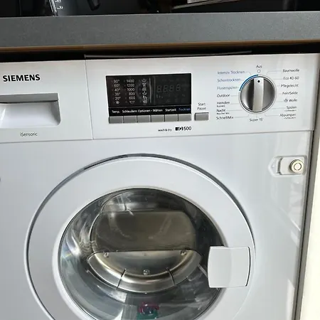Apartment Traumhafte Haushaelfte Mit Kamin, Garten & Whirlpool Berlin