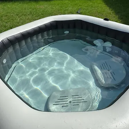 Traumhafte Haushaelfte Mit Kamin, Garten & Whirlpool Apartment Berlin