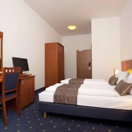 Atrium Charlottenburg 3*