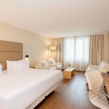 Nh Collection Mitte Am Checkpoint Charlie 4*