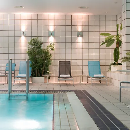 Holiday City-west By Ihg Hotel 4*
