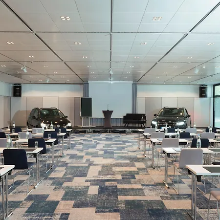 Holiday City-west By Ihg Hotel 4*