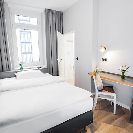 Hotel Anna 1908 3*