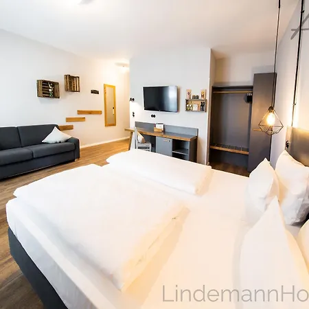 Anna 1908 3* Berlin