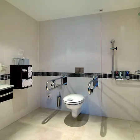 Hampton By Hilton West Hotel 3*