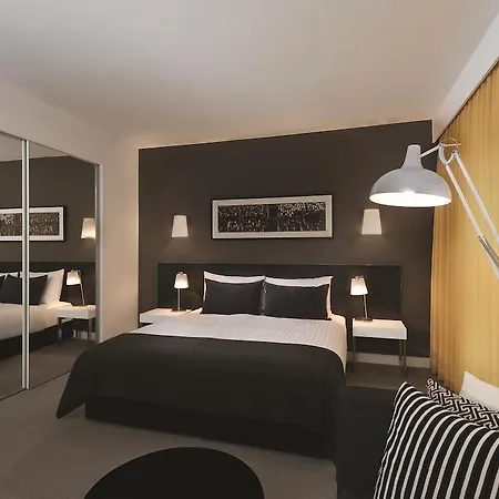 Aparthotel Adina Hackescher Markt Berlino