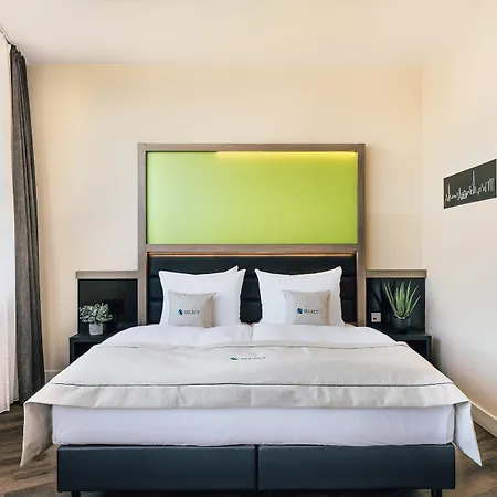 Garner - Charlottenburg, An Ihg 3* Berlin