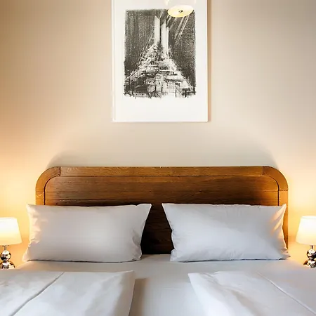 Mondrian Am Checkpoint Charlie Hotell 4*