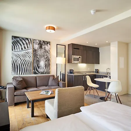 Mondrian Am Checkpoint Charlie Hotel 4*