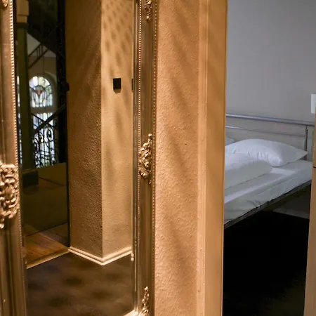 Arthotel Connection מלון 3*