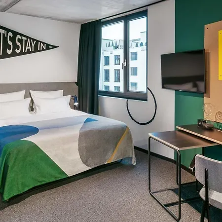 The Social Hub Alexanderplatz فندق برلين