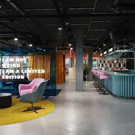 The Social Hub Alexanderplatz 4*