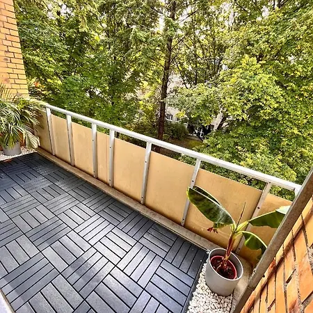 01 Bedroom In Mitte-up To 5 People-private Free Parking Διαμέρισμα *