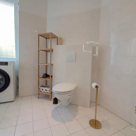 2 Bedroom In Kreuzberg Daire Berlin