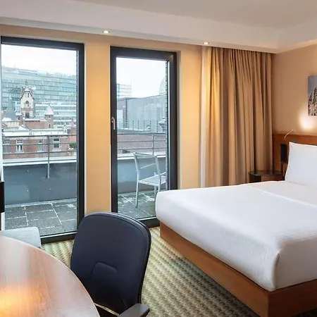Hampton By Hilton West Hotel 3*