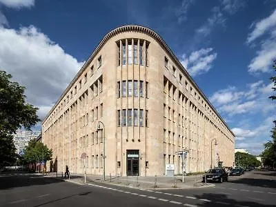 Potsdamer Platz By Leonardo Berlin