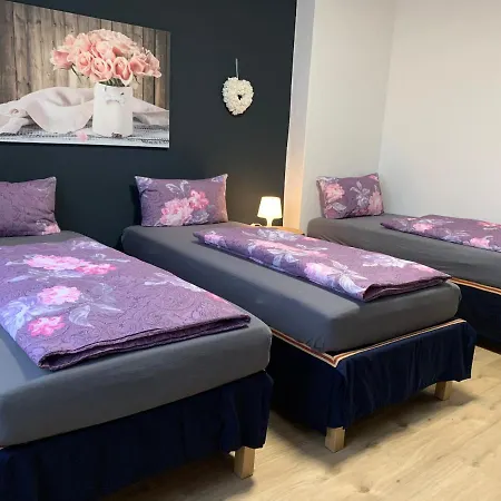 Just - Fuer Bis Zu 12 Personen *