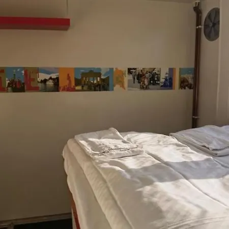 Shipotel-berlin Gmbh, Shipotel Eastern & Shipotel Western Berlín