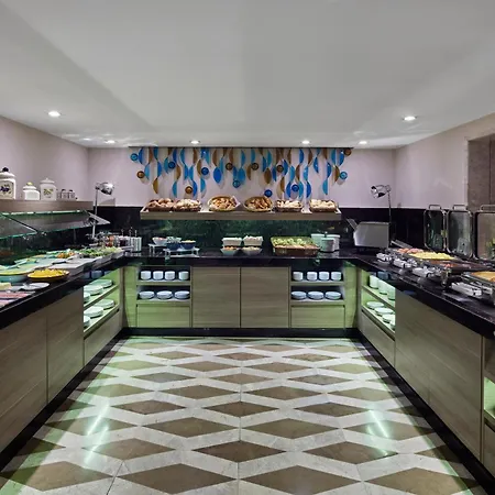 Ξενοδοχείο Titanic Comfort Mitte 3*