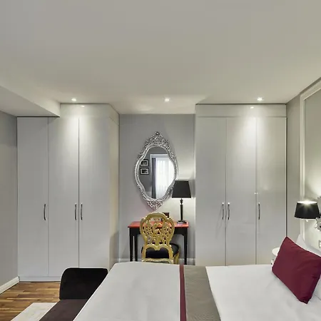 Hotel Titanic Gendarmenmarkt 5*