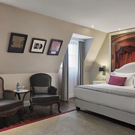 Titanic Gendarmenmarkt Otel Berlin
