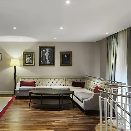 Hotel Titanic Gendarmenmarkt 5*