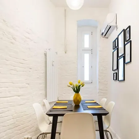 Apartament Cosy Three Br Two Bth Ac Self Checkin Street Parking *