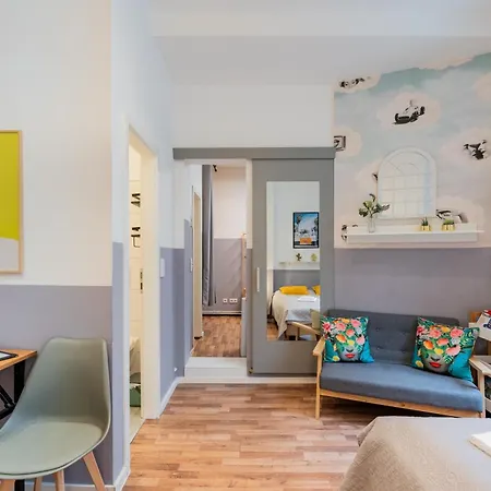 2 Bedroom Flat In Trendy Area / Self Check-in Apartment *
