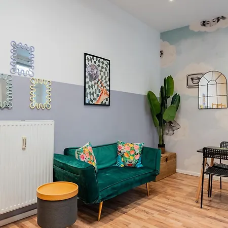 2 Bedroom Flat In Trendy Area / Self Check-in Apartment