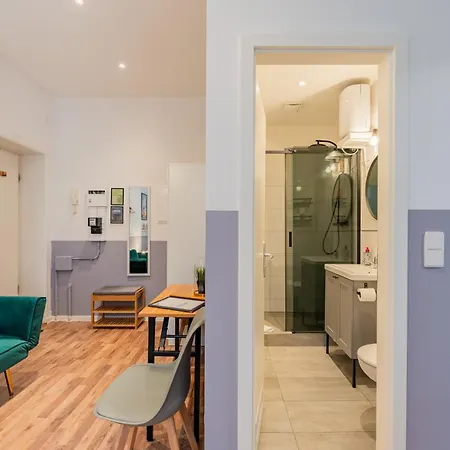 2 Bedroom Flat In Trendy Area / Self Check-in Apartment Berlin