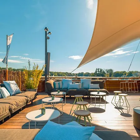 Spreeapartment Luna Botel