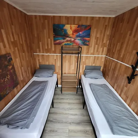 Easy Hotel