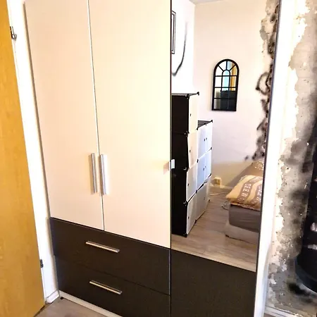 Homestay Cozy Trendy Spacious In Area 12 Min. Near To The Center Alexanderplatz *