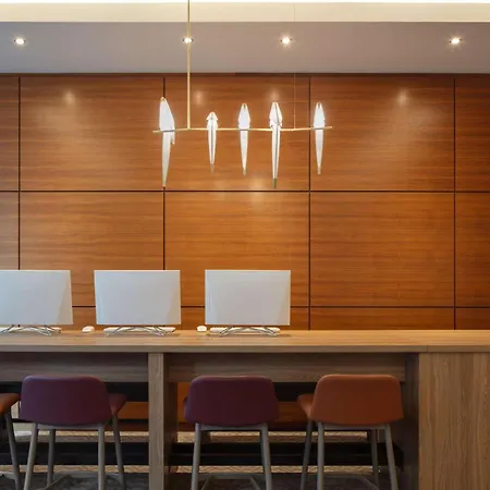 Hotel Hampton By Hilton West 3*