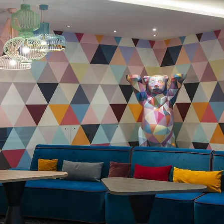 Hampton By Hilton West Hotel 3*