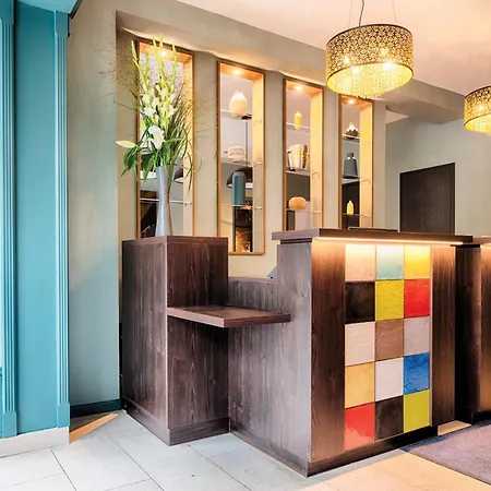Leonardo Boutique City South 4*